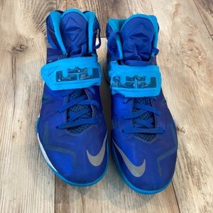 Blue Nike Lebron Basketball Shoes